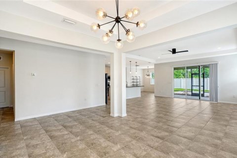 Купить виллу или дом в Брейдентон, Флорида 9 комнат, 261.98м2, № 2157406 - фото 6