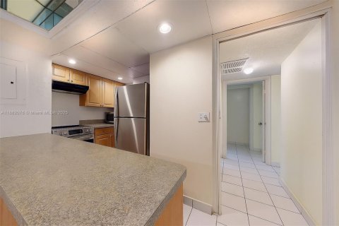 Купить кондоминиум в Майами, Флорида 2 спальни, 82.87м2, № 1978104 - фото 12
