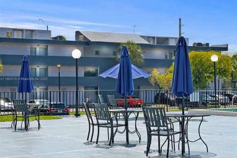 Купить кондоминиум в Майами, Флорида 2 спальни, 82.87м2, № 1978104 - фото 29