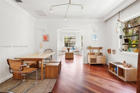 Casa en venta en Miami, Florida, 4 dormitorios, 221.57 m2 № 2030151 - foto 9