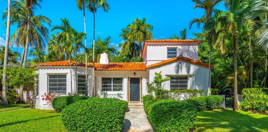 Casa en Miami, Florida 4 dormitorios, 221.57 m2 № 2030151