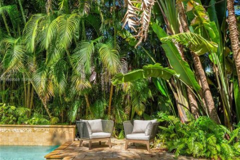 Casa en venta en Miami, Florida, 4 dormitorios, 221.57 m2 № 2030151 - foto 17