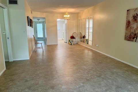 Condominio en venta en Delray Beach, Florida, 1 dormitorio, 79.71 m2 № 2176532 - foto 2