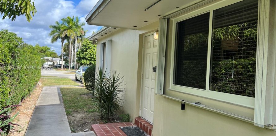 Casa en Homestead, Florida 2 dormitorios, 73.58 m2 № 1991906