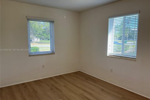 Casa en alquiler en Homestead, Florida, 2 dormitorios, 73.58 m2 № 1991906 - foto 7