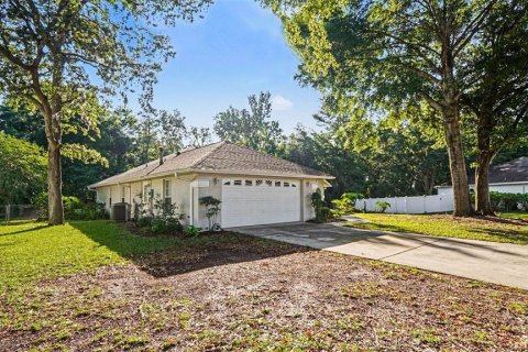Villa ou maison à vendre à Ocala, Floride: 3 chambres, 176.42 m2 № 2142693 - photo 5