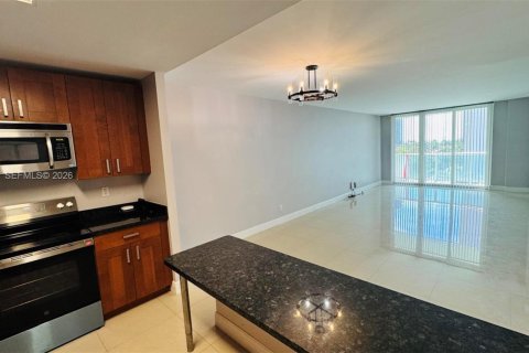 Condo à Sunny Isles Beach, Floride, 1 chambre  № 2088282