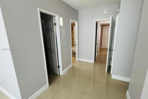 Copropriété à louer à Sunny Isles Beach, Floride: 1 chambre, 92.9 m2 № 2088282 - photo 21