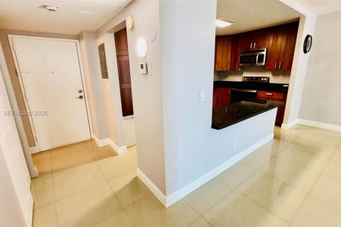 Copropriété à louer à Sunny Isles Beach, Floride: 1 chambre, 92.9 m2 № 2088282 - photo 10