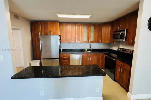 Copropriété à louer à Sunny Isles Beach, Floride: 1 chambre, 92.9 m2 № 2088282 - photo 4