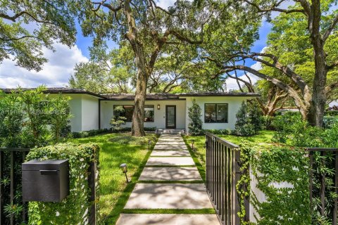 Villa ou maison à Coral Gables, Floride 3 chambres, 221.2 m2 № 2089018