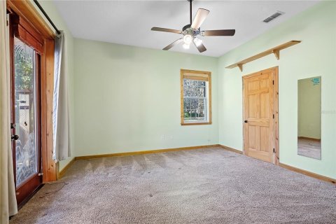 House in Eustis, Florida 4 bedrooms, 359.16 sq.m. № 2212194 - photo 30