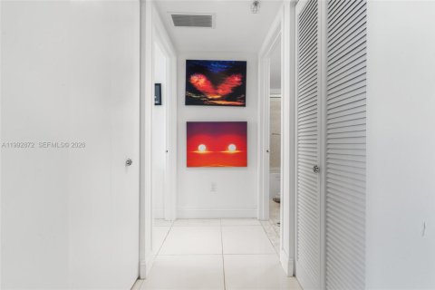 Copropriété à louer à Miami, Floride: 1 chambre, 73.3 m2 № 2056730 - photo 24