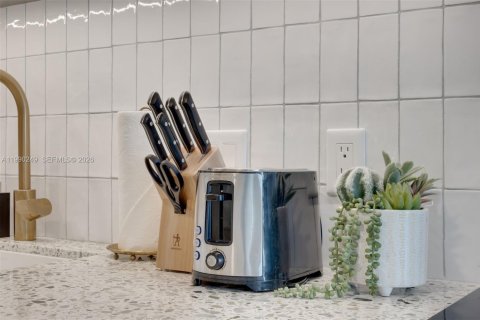 Condominio en venta en Miami, Florida, 1 dormitorio, 46.92 m2 № 2057687 - foto 7