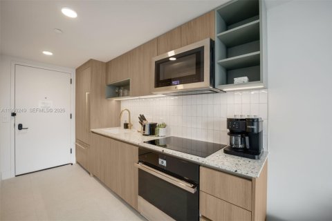 Condominio en venta en Miami, Florida, 1 dormitorio, 46.92 m2 № 2057687 - foto 4