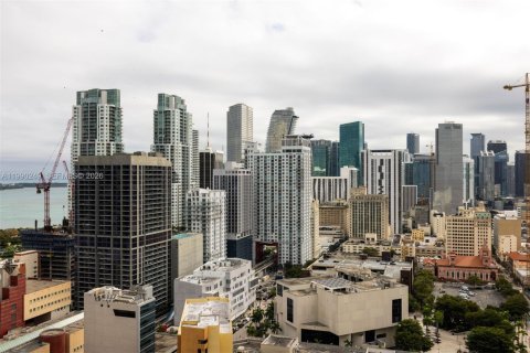 Condominio en venta en Miami, Florida, 1 dormitorio, 46.92 m2 № 2057687 - foto 22