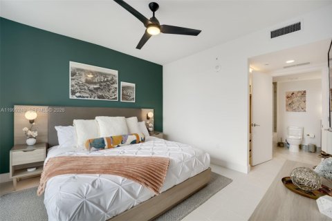 Condominio en venta en Miami, Florida, 1 dormitorio, 46.92 m2 № 2057687 - foto 11