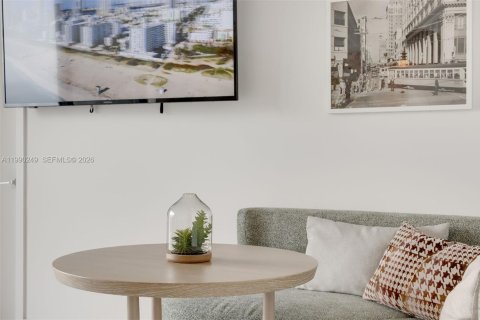 Condominio en venta en Miami, Florida, 1 dormitorio, 46.92 m2 № 2057687 - foto 6