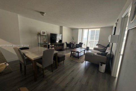 Apartment in Miami, Florida 1 bedroom, 76.64 sq.m. № 2328983 - photo 13