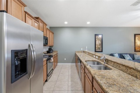 Adosado en venta en Kissimmee, Florida, 4 dormitorios, 176.7 m2 № 2205575 - foto 11