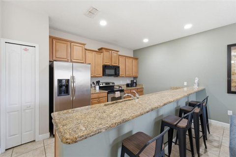 Adosado en venta en Kissimmee, Florida, 4 dormitorios, 176.7 m2 № 2205575 - foto 10