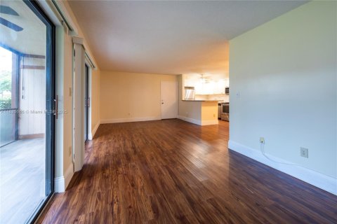 Condominio en venta en Tamarac, Florida, 2 dormitorios, 108.05 m2 № 1779213 - foto 9