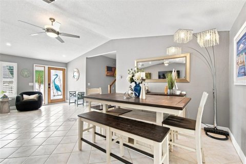Villa ou maison à vendre à Palm Harbor, Floride: 4 chambres, 256.78 m2 № 2330962 - photo 21