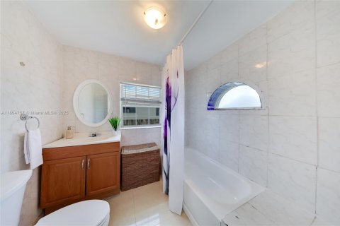 Купить виллу или дом в Майами, Флорида 3 спальни, 182.83м2, № 1700954 - фото 10