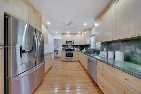 Купить виллу или дом в Майами, Флорида 3 спальни, 182.83м2, № 1700954 - фото 5