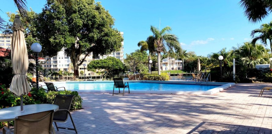 Condominio en Lighthouse Point, Florida, 1 dormitorio № 1210209