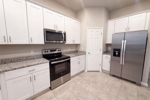 Villa ou maison à vendre à New Smyrna Beach, Floride: 3 chambres, 165.27 m2 № 2306360 - photo 6