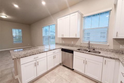 Villa ou maison à vendre à New Smyrna Beach, Floride: 3 chambres, 165.27 m2 № 2306360 - photo 7