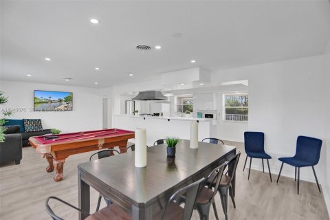 Купить виллу или дом в Холливуд, Флорида 5 спален, 208.29м2, № 2053974 - фото 14