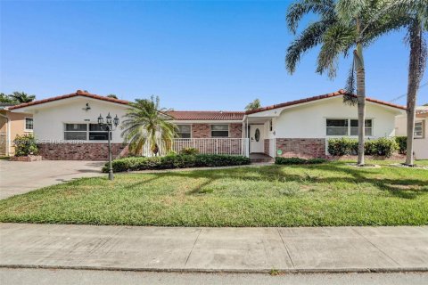 Купить виллу или дом в Холливуд, Флорида 5 спален, 208.29м2, № 2053974 - фото 3