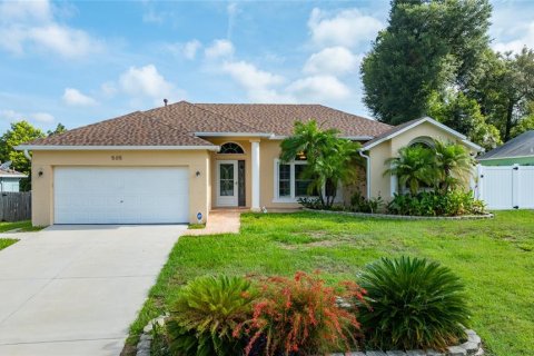 Casa en venta en DeLand, Florida, 3 dormitorios, 179.86 m2 № 1796829 - foto 1