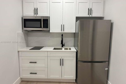 Appartement à louer à Miami, Floride: 1 chambre, 46.45 m2 № 1988861 - photo 2