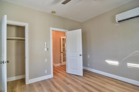 Villa ou maison à louer à Redington Beach, Floride: 3 chambres, 155.89 m2 № 2106991 - photo 5