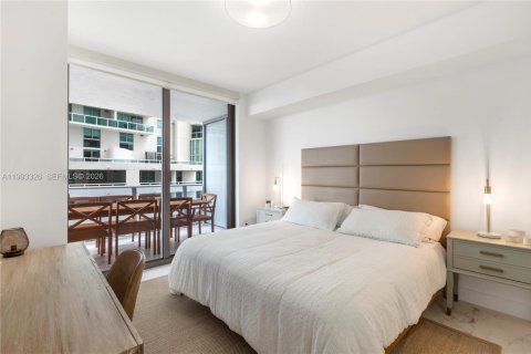 Condominio en alquiler en Miami, Florida, 2 dormitorios, 96.43 m2 № 2055622 - foto 4