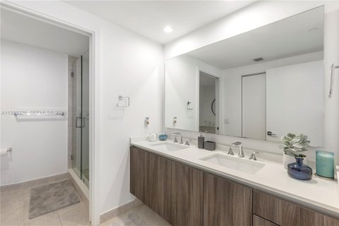 Condominio en alquiler en Miami, Florida, 2 dormitorios, 96.43 m2 № 2055622 - foto 8