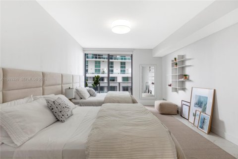 Condominio en alquiler en Miami, Florida, 2 dormitorios, 96.43 m2 № 2055622 - foto 7