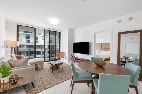 Condominio en Miami, Florida, 2 dormitorios  № 2055622