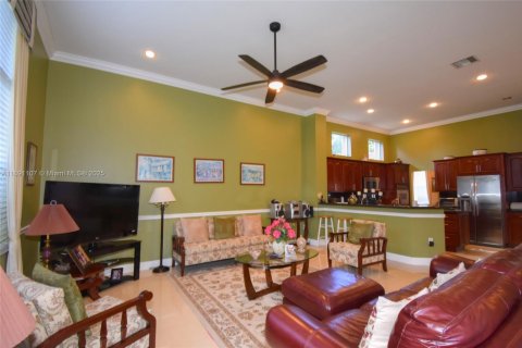 Casa en venta en Davie, Florida, 4 dormitorios, 284.1 m2 № 1944799 - foto 17