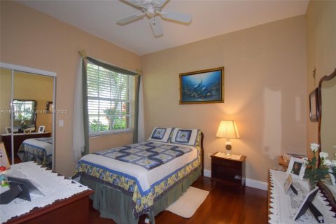 Casa en venta en Davie, Florida, 4 dormitorios, 284.1 m2 № 1944799 - foto 27
