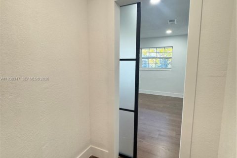 Купить виллу или дом в Плантация, Флорида 4 спальни, 155.24м2, № 1995883 - фото 2