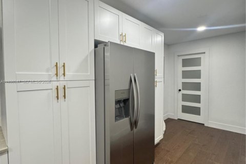 Купить виллу или дом в Плантация, Флорида 4 спальни, 155.24м2, № 1995883 - фото 17