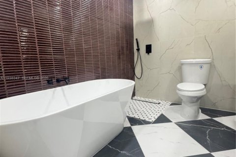 Купить виллу или дом в Плантация, Флорида 4 спальни, 155.24м2, № 1995883 - фото 9