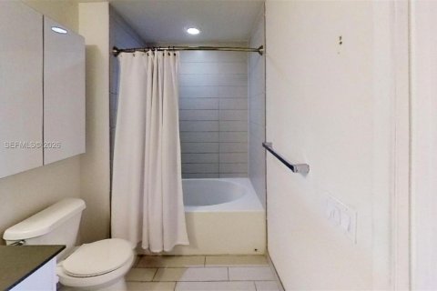 Condominio en venta en Miami, Florida, 3 dormitorios, 133.59 m2 № 2029072 - foto 5