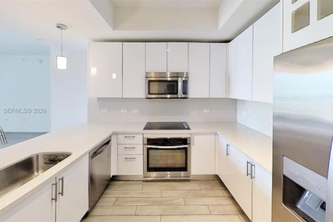 Condominio en Miami, Florida, 3 dormitorios  № 2029072