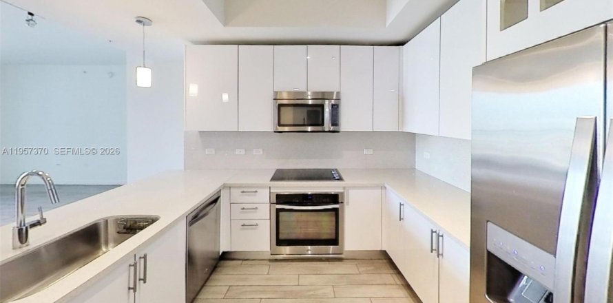 Condominio en Miami, Florida, 3 dormitorios № 2029072