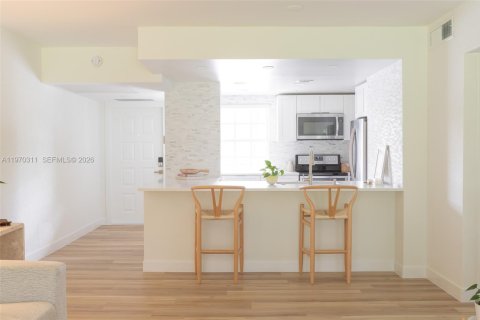 Condominio en venta en Pompano Beach, Florida, 2 dormitorios, 102.19 m2 № 2031059 - foto 7